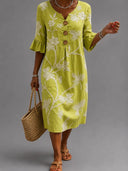 Vestido informal de mujer con estampado floral.